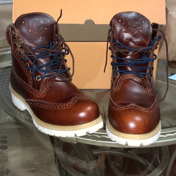 Limited Edition brown wing tipped Timberlands - Picture 2 of 2